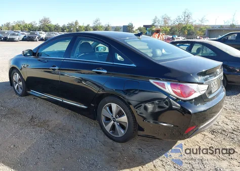 2011 Hyundai Sonata Hybrid z USA, uszkodzony, nr VIN KMHEC4A49BA000545